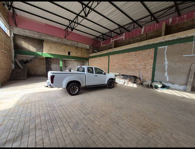 6,499M² WAREHOUSE TO LET IN DENVER